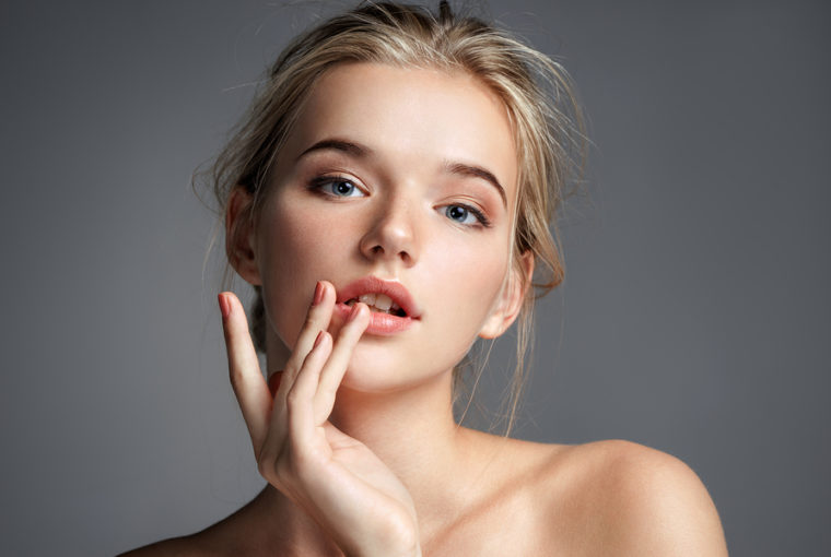 Feuchtigkeits-Make-Up