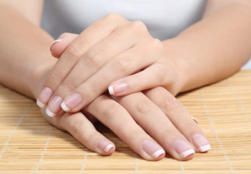 Fingernägel polieren