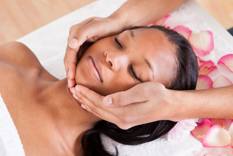 Gesichtsmassage