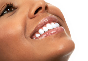 Kokosöl zum Zähne aufhellen