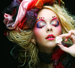 Farbenfrohes Make Up