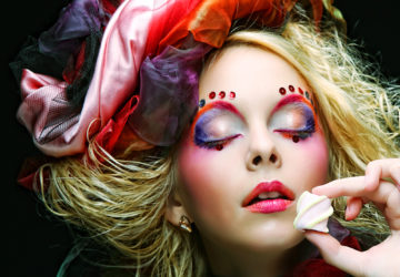Farbenfrohes Make Up