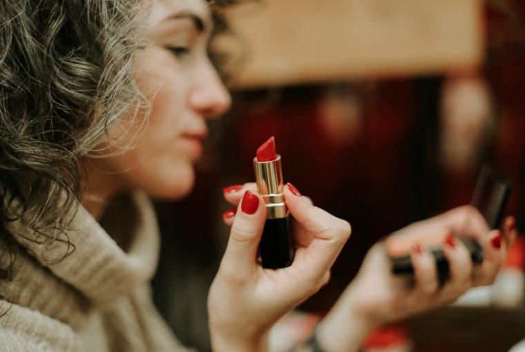 Lippenstift für ältere Frauen